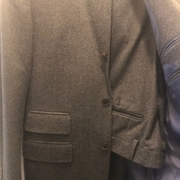 %100 Pure Wool Gray Suit SZ 38L - Made in Italy - Picture 3 of 7